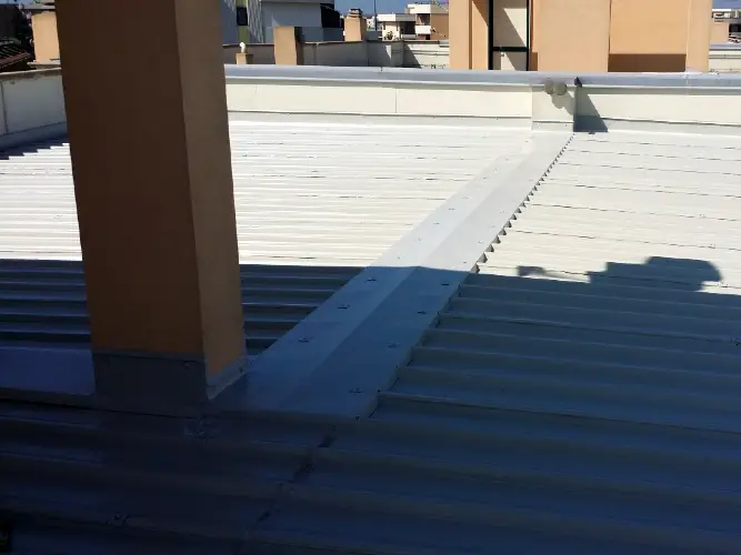 Lattonerie Manfredonia 5 Grondaia in alluminio installata a Manfredonia