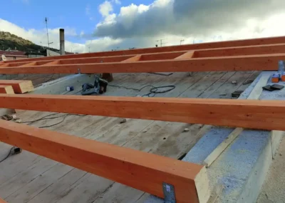Impresa di costruzioni Manfredonia 18 coperture_tetti_travi_in_legno_planet_immobiliare